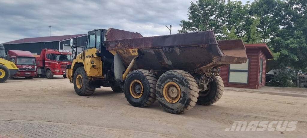 Komatsu HM 300-2 Knik dumptrucks