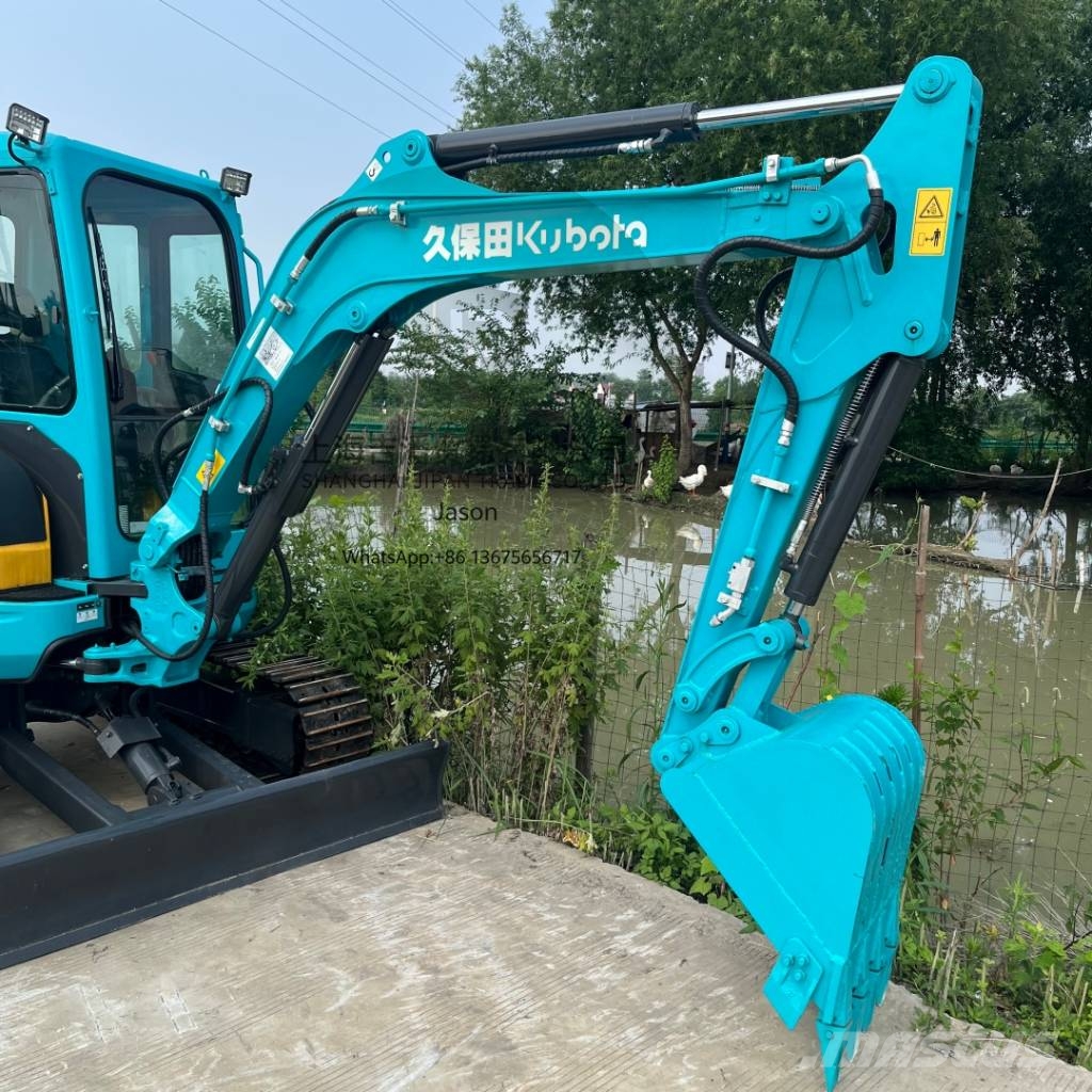 Kubota KX 135 小型挖掘机