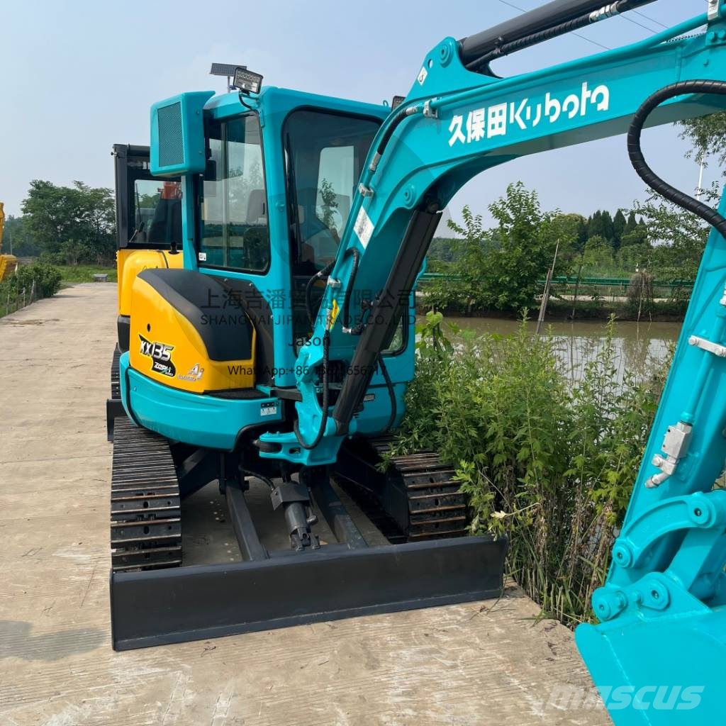 Kubota KX 135 小型挖掘机