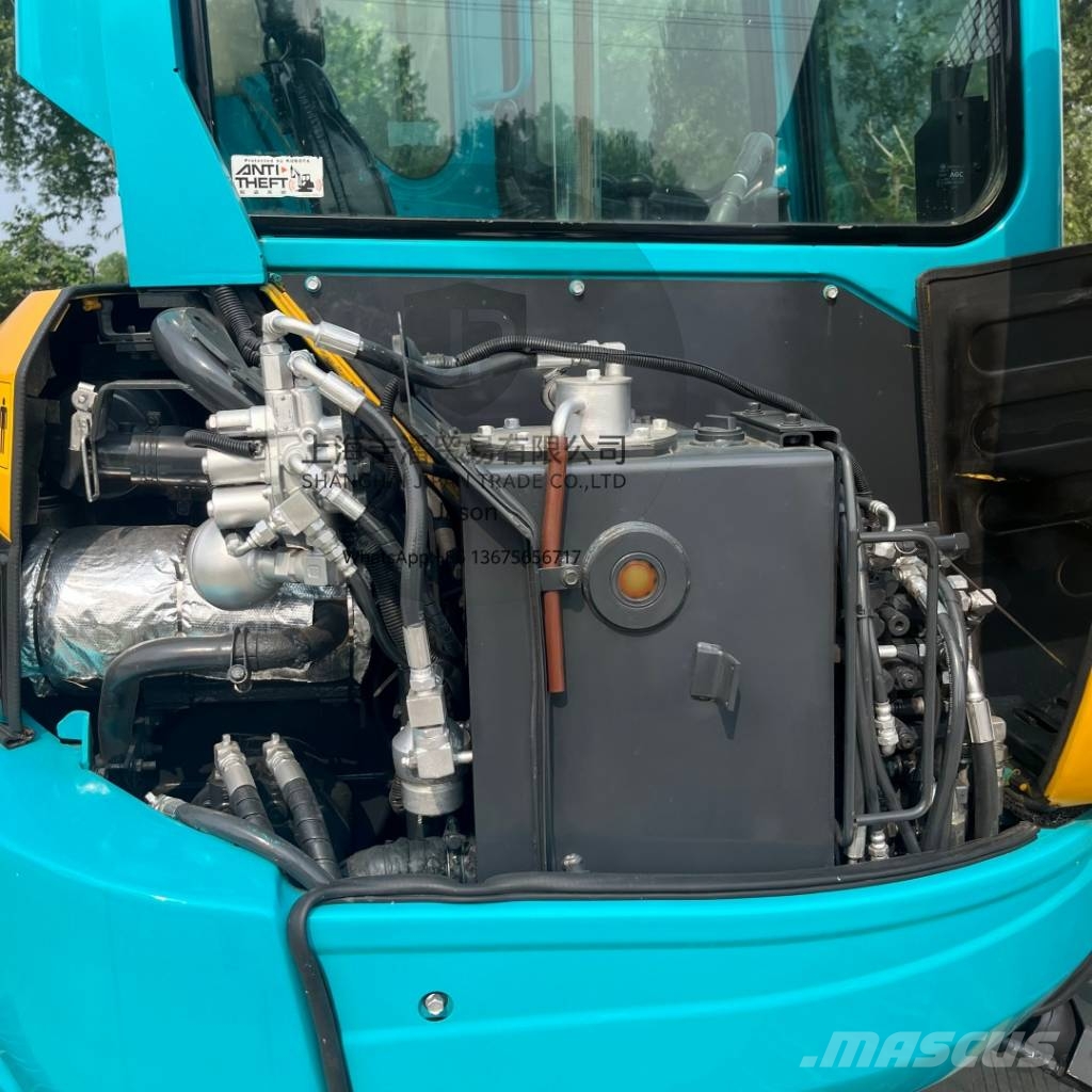 Kubota KX 135 小型挖掘机