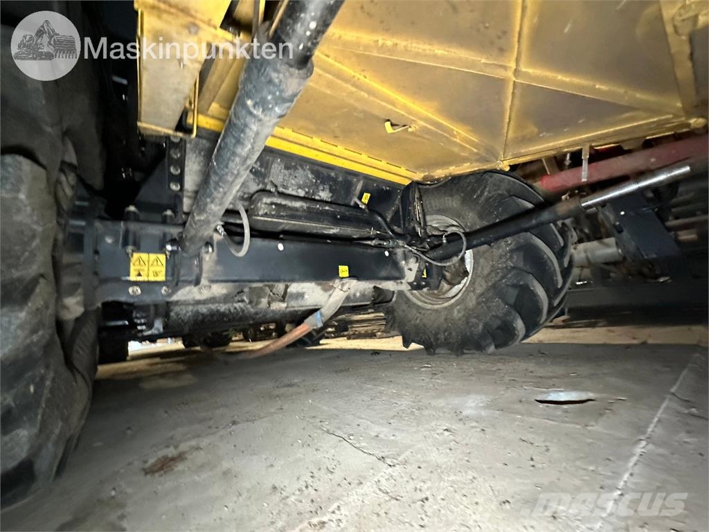 New Holland CX8070 Elevation حصادات