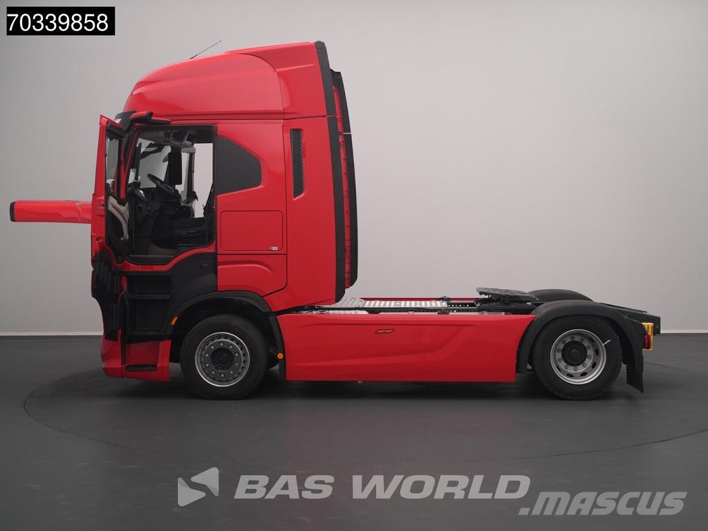 Iveco S-Way 500 4X2 NEW! Retarder 2xTanks Full-Air ACC N وحدات الجر