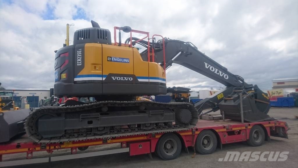Volvo ECR 235 EL, UTHYRES Roomikekskavaatorid