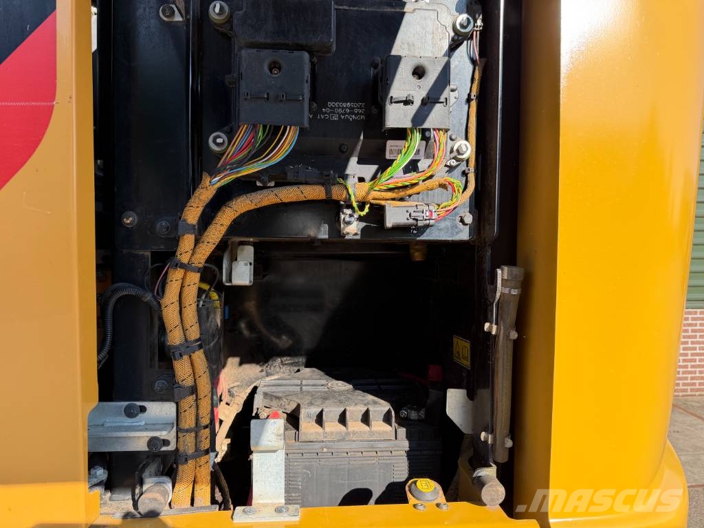 CAT M 314 Wheeled excavators