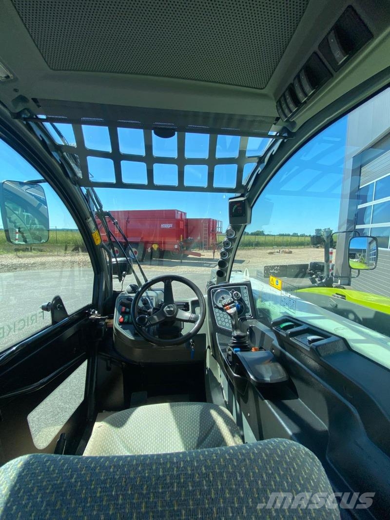 CLAAS Scorpion 7035 VariPower مناولات متداخلة