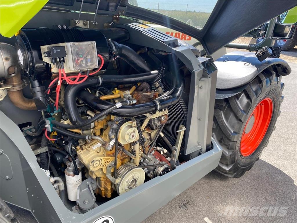 CLAAS Scorpion 7035 VariPower مناولات متداخلة
