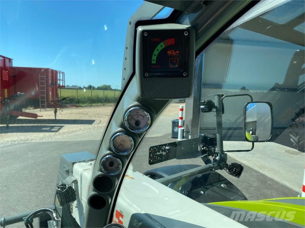 CLAAS Scorpion 7035 VariPower مناولات متداخلة