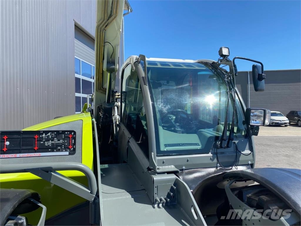 CLAAS Scorpion 7035 VariPower مناولات متداخلة