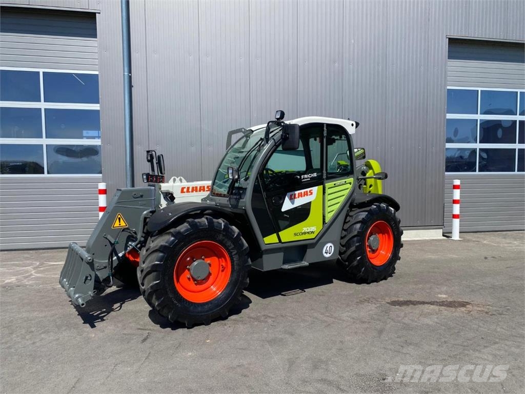 CLAAS Scorpion 7035 VariPower مناولات متداخلة
