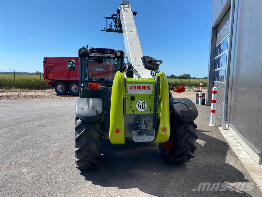 CLAAS Scorpion 7035 VariPower مناولات متداخلة