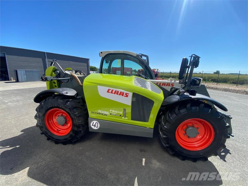 CLAAS Scorpion 7035 VariPower مناولات متداخلة