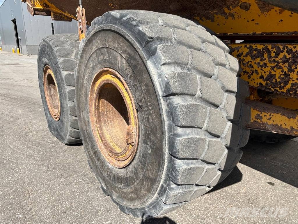Volvo A 40 F TAILGATE 연결식 홀러