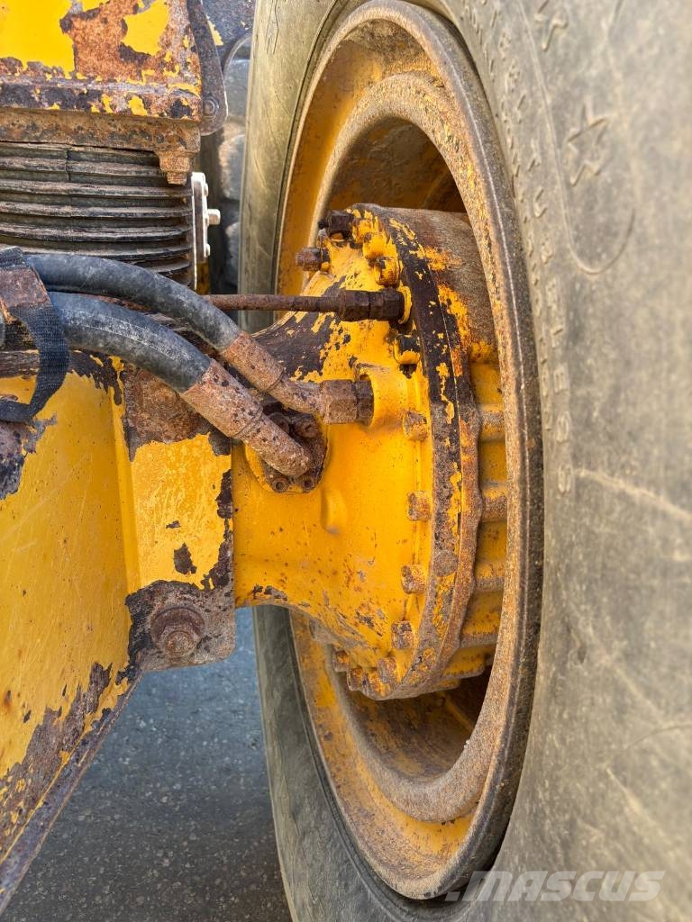 Volvo A 40 F TAILGATE 연결식 홀러