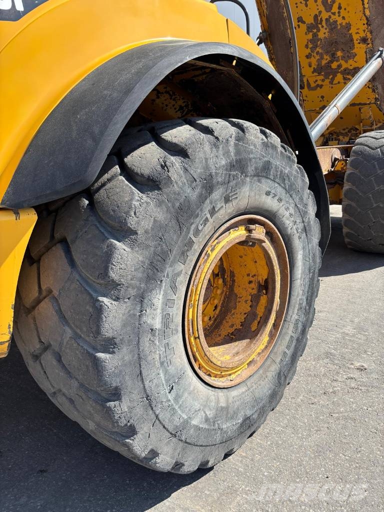 Volvo A 40 F TAILGATE 연결식 홀러