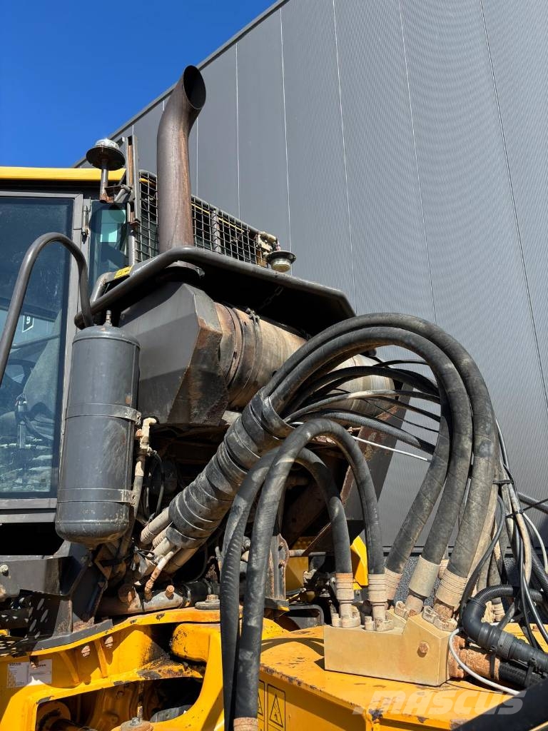 Volvo A 40 F TAILGATE 연결식 홀러