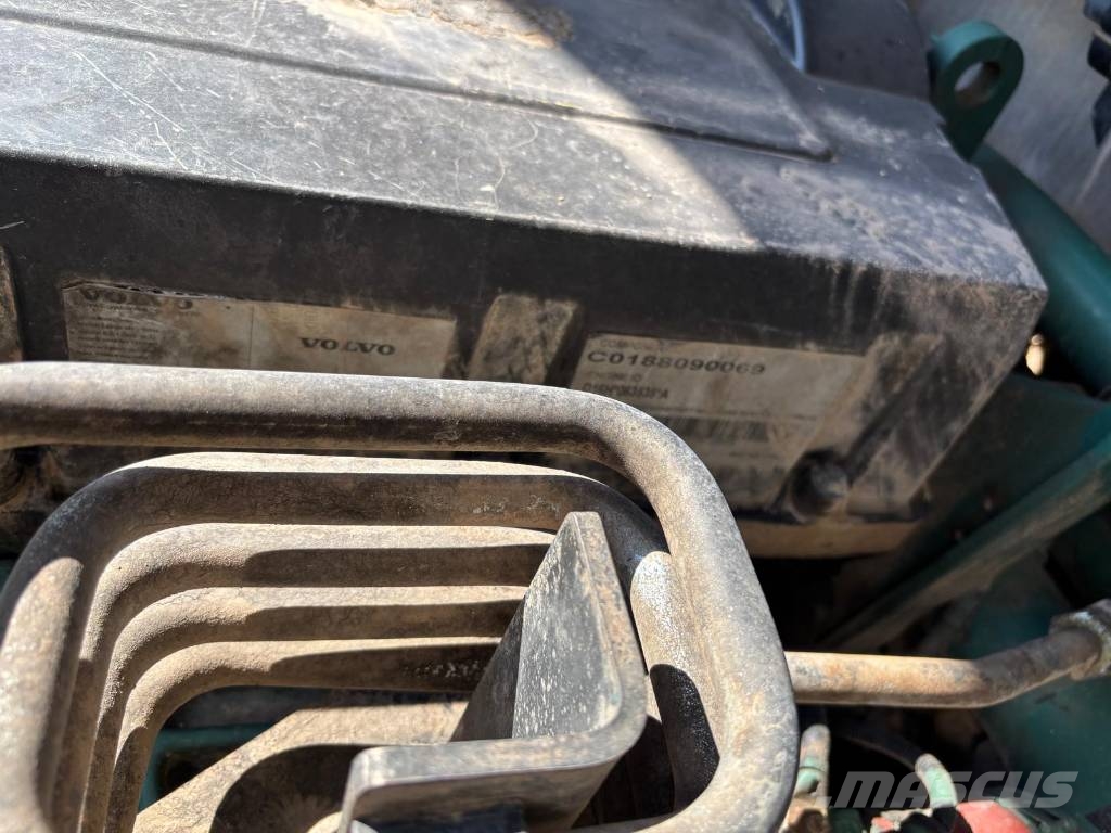 Volvo A 40 F TAILGATE 연결식 홀러