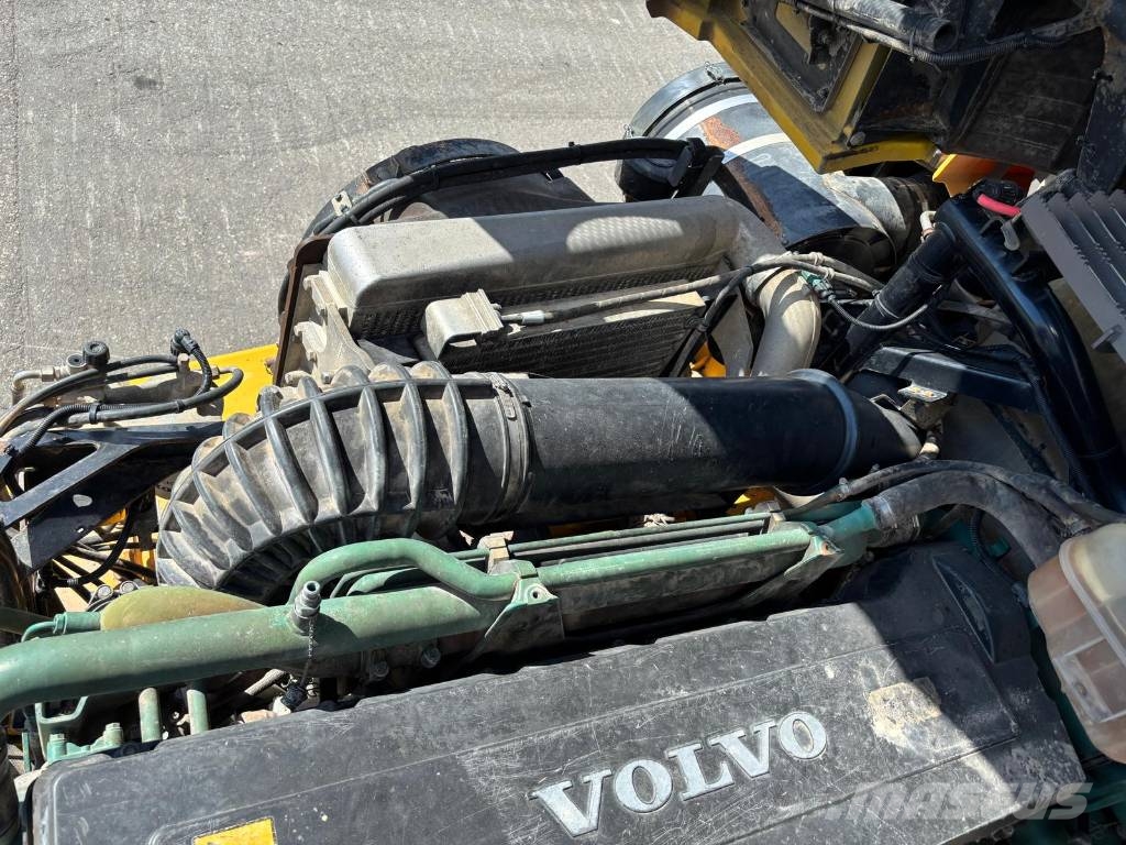 Volvo A 40 F TAILGATE 연결식 홀러