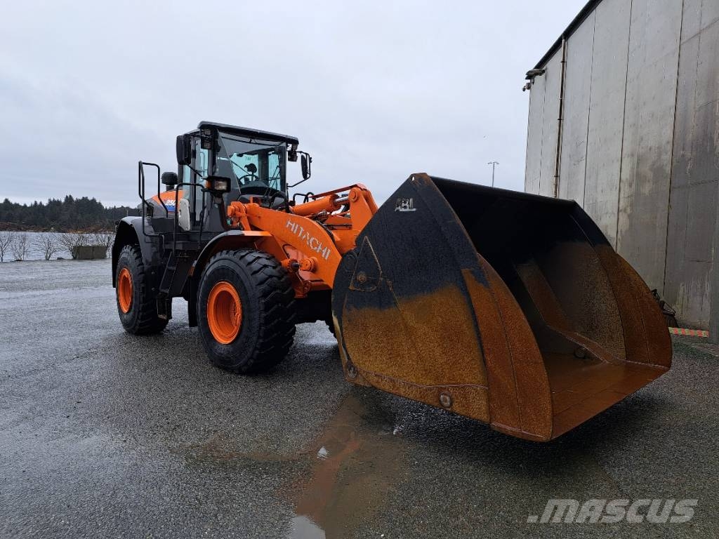 Hitachi ZW250-6 لوادر بعجل
