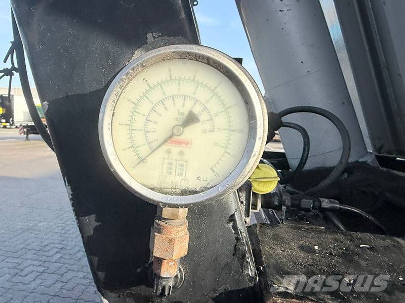 Kel-Berg Tipper / Kippauflieger 29m3 نصف مقطورات قلابة
