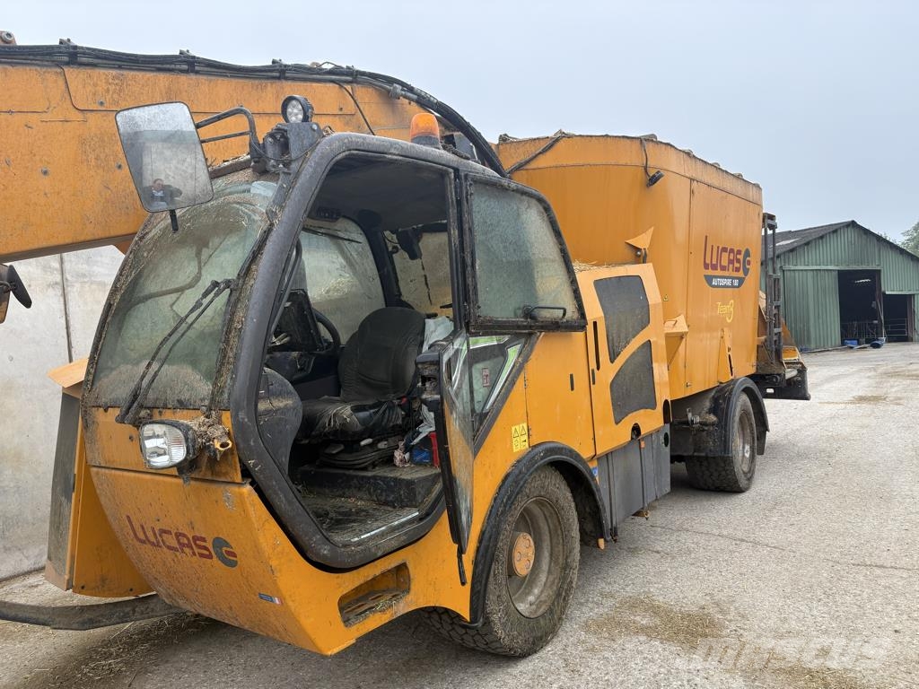 Lucas G Autospire 180 Animal feeders