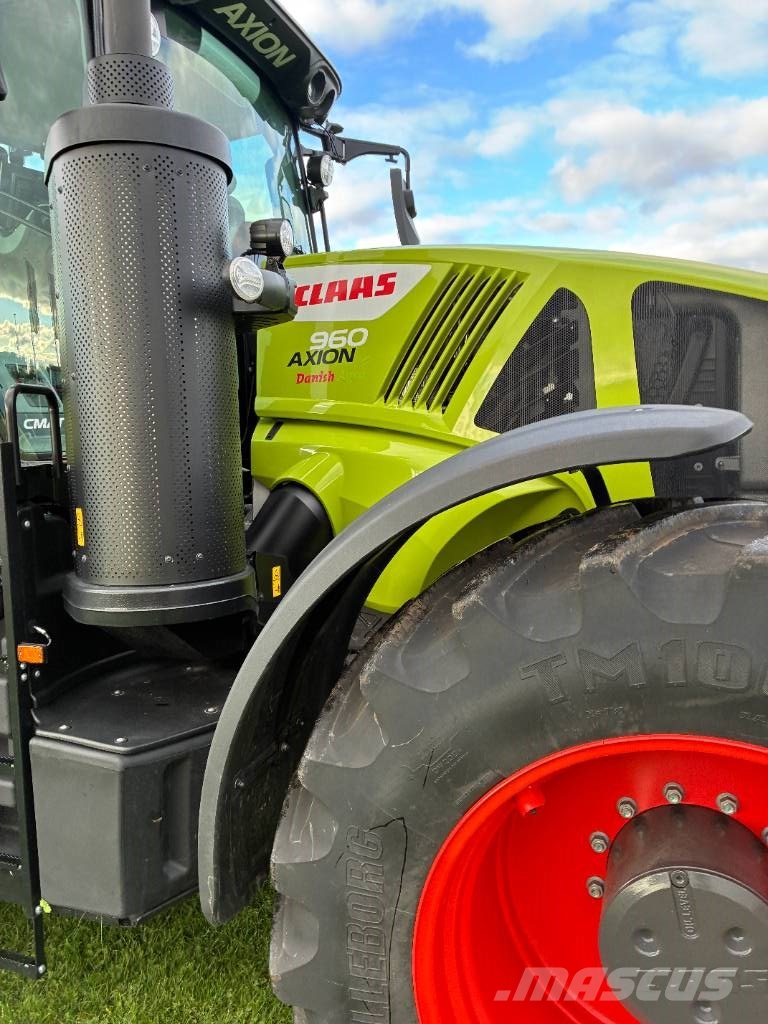 CLAAS AXION 960 Traktori