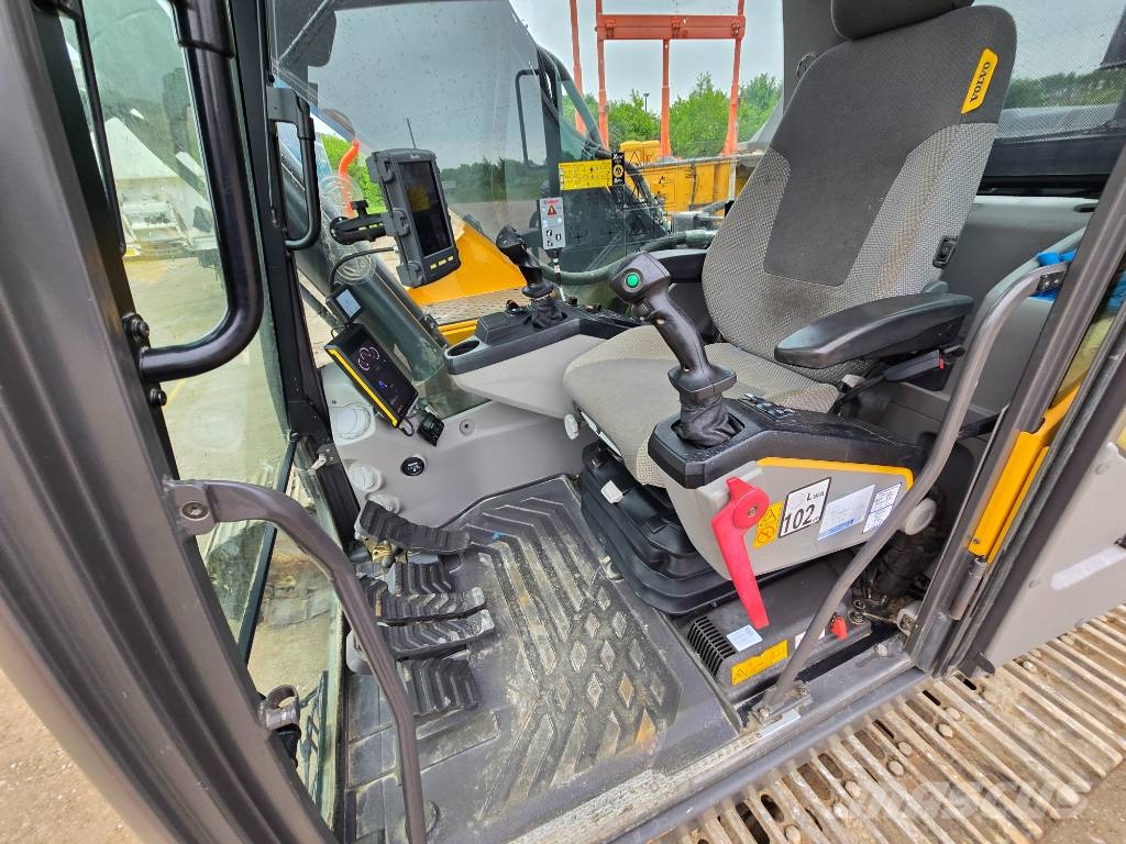 Volvo EC 220 E Rupsgraafmachines