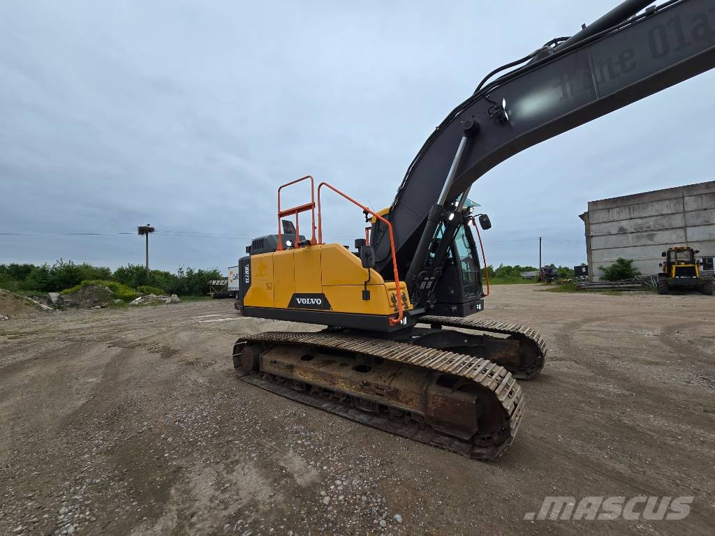 Volvo EC 220 E Rupsgraafmachines