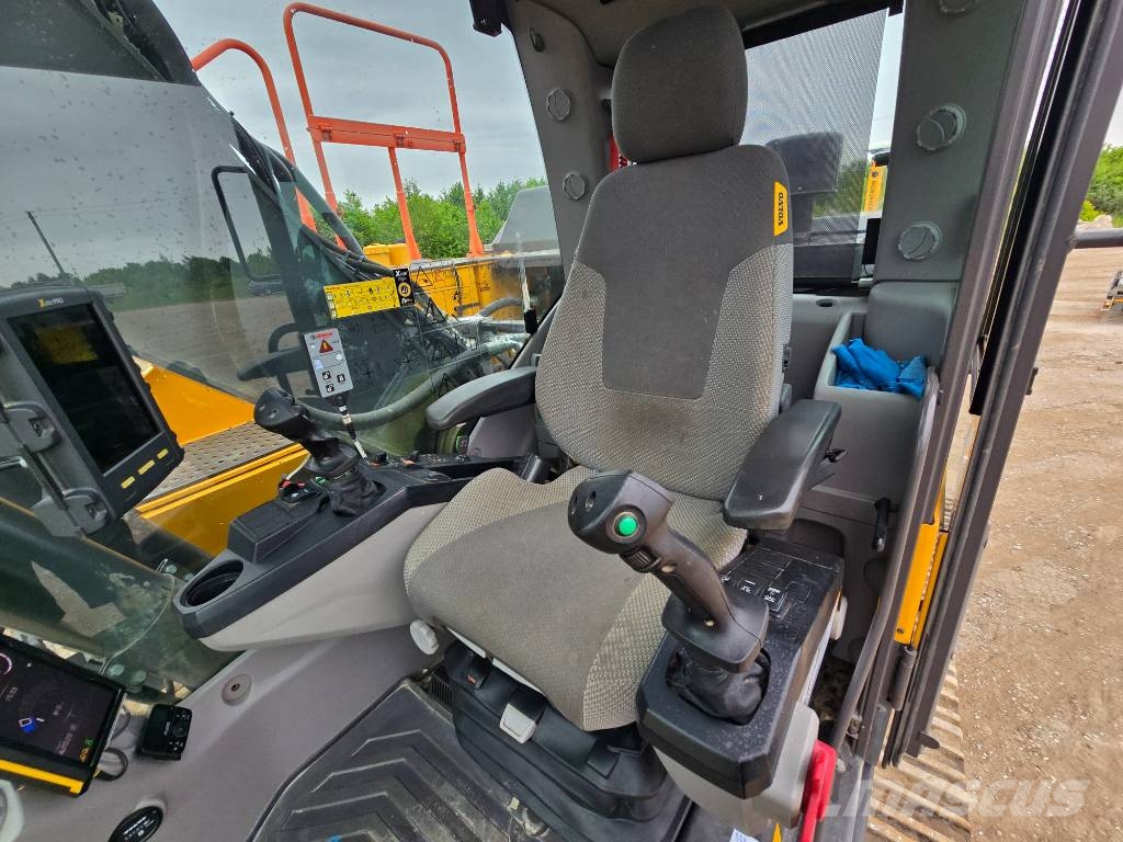 Volvo EC 220 E Rupsgraafmachines