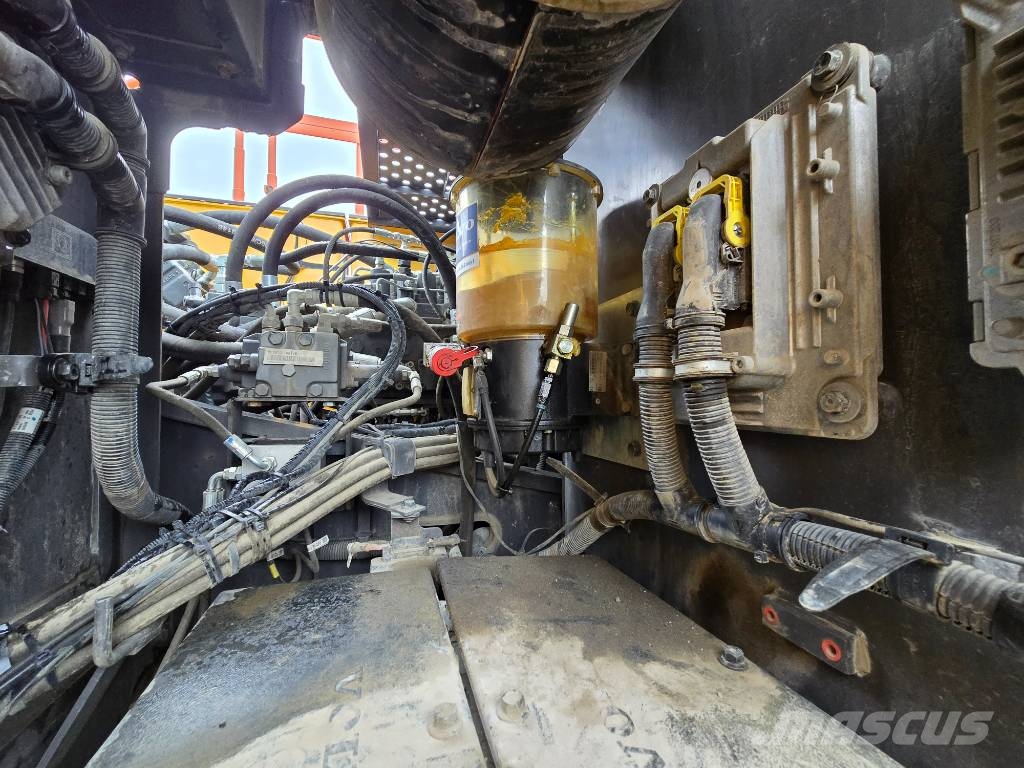 Volvo EC 220 E Rupsgraafmachines