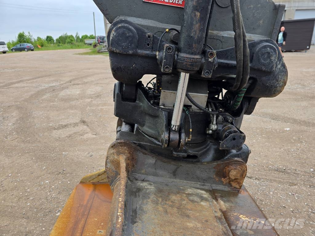 Volvo EC 220 E Rupsgraafmachines
