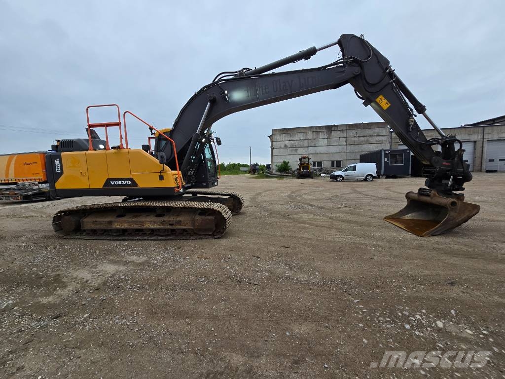Volvo EC 220 E Rupsgraafmachines