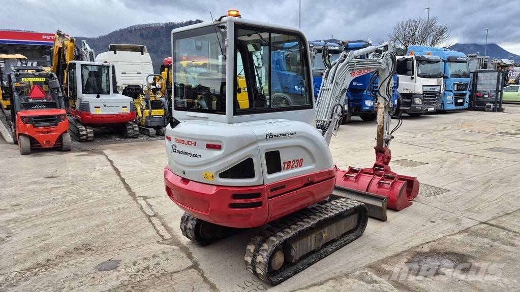Takeuchi TB230 - POWERTILT - 4X BUCKETS - 2017 YEAR Minigravemaskiner