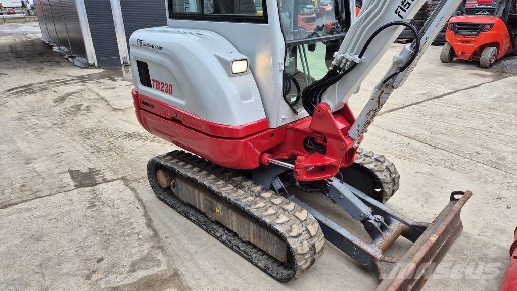 Takeuchi TB230 - POWERTILT - 4X BUCKETS - 2017 YEAR Minigravemaskiner