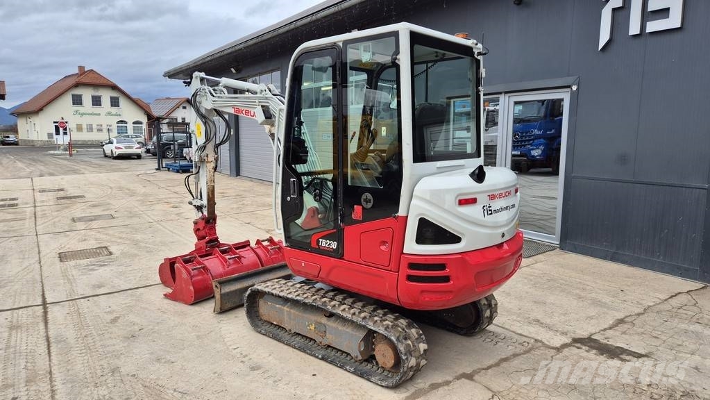 Takeuchi TB230 - POWERTILT - 4X BUCKETS - 2017 YEAR Minigravemaskiner