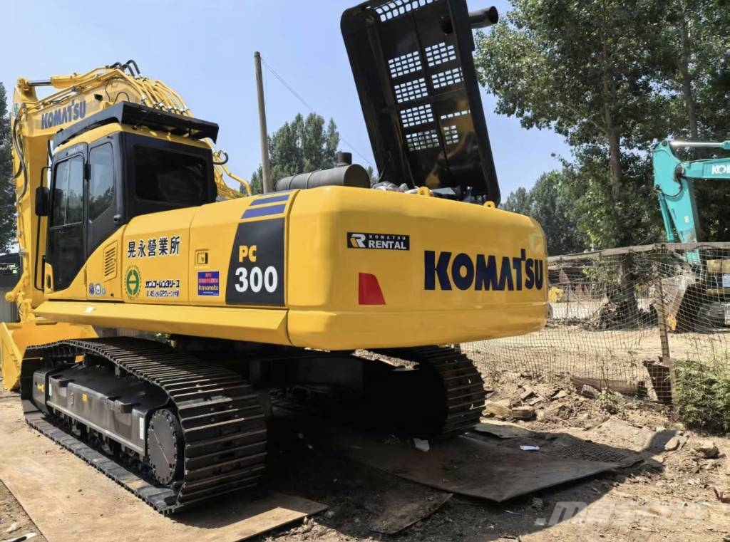 Komatsu PC 300 Гусеничні екскаватори