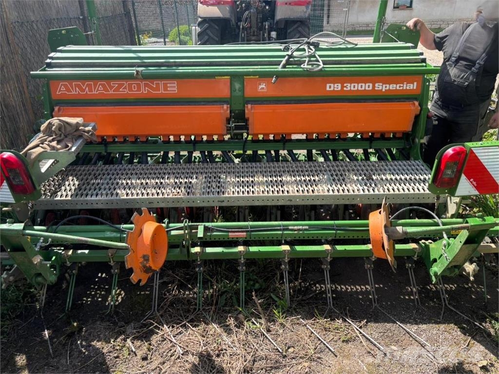 Amazone D9 3000 Spezial مثاقيب