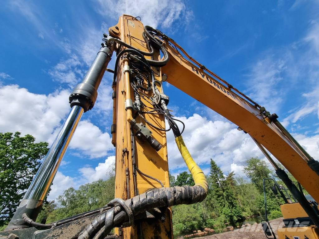 Hyundai HX 300 L Excavadoras sobre orugas