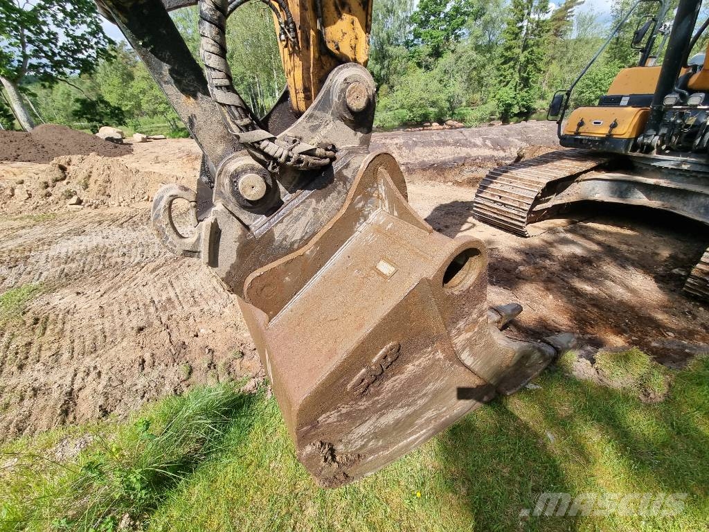Hyundai HX 300 L Excavadoras sobre orugas