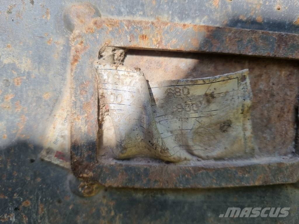 Hyundai HX 300 L Excavadoras sobre orugas