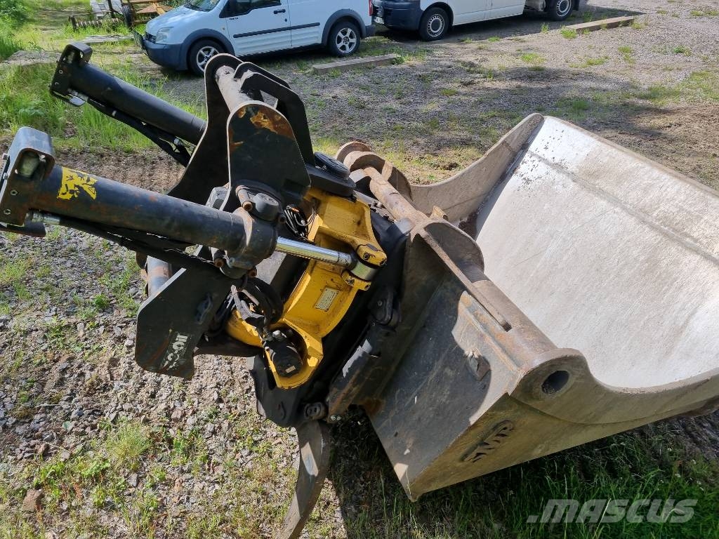 Hyundai HX 300 L Excavadoras sobre orugas