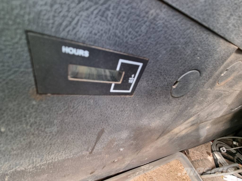 Hyundai HX 300 L Excavadoras sobre orugas
