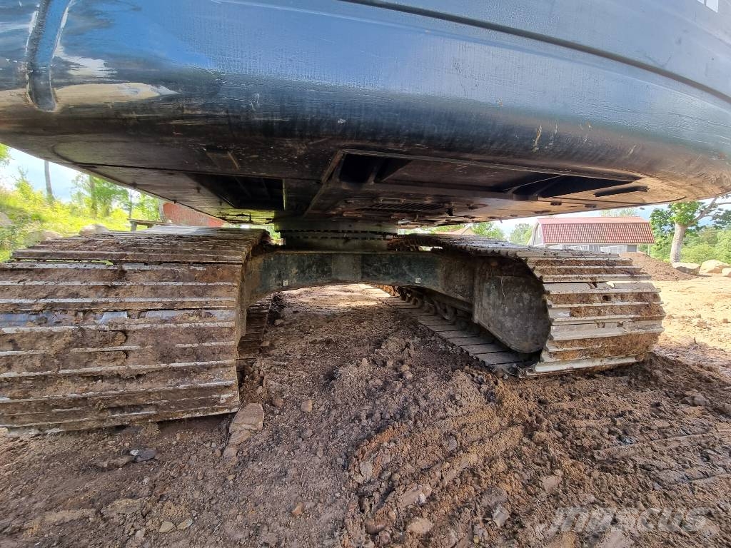 Hyundai HX 300 L Excavadoras sobre orugas