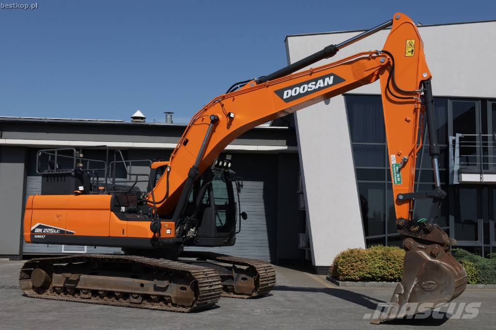 Doosan DX225LC-7 Excavadoras sobre orugas