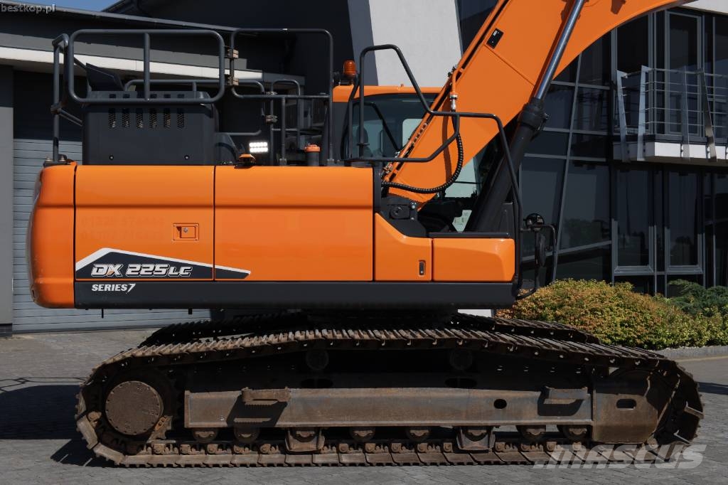 Doosan DX225LC-7 Excavadoras sobre orugas