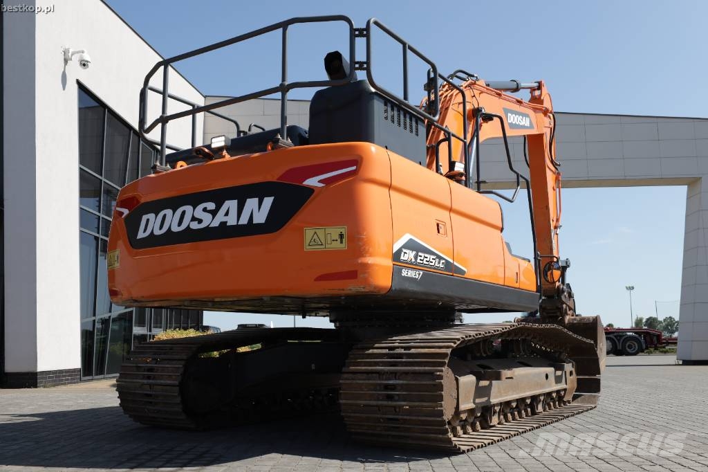 Doosan DX225LC-7 Excavadoras sobre orugas