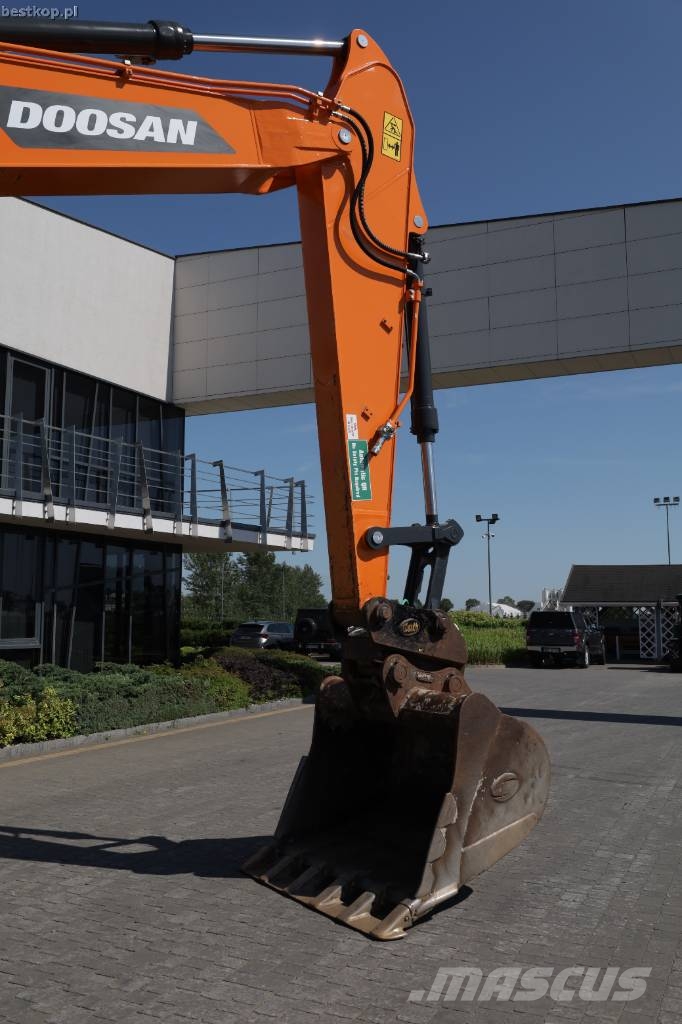 Doosan DX225LC-7 Excavadoras sobre orugas