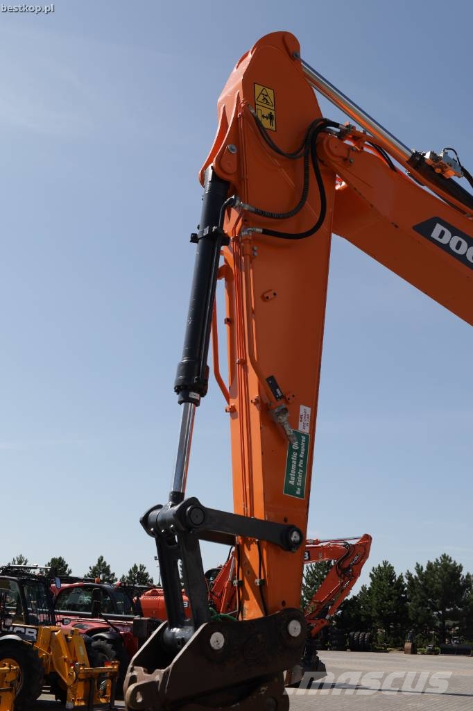 Doosan DX225LC-7 Excavadoras sobre orugas