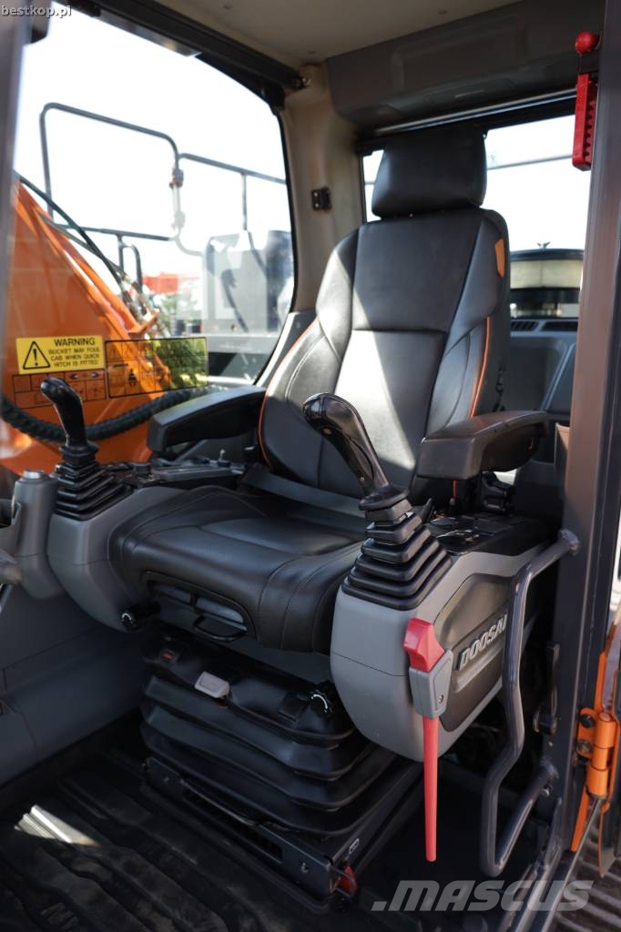 Doosan DX225LC-7 Excavadoras sobre orugas