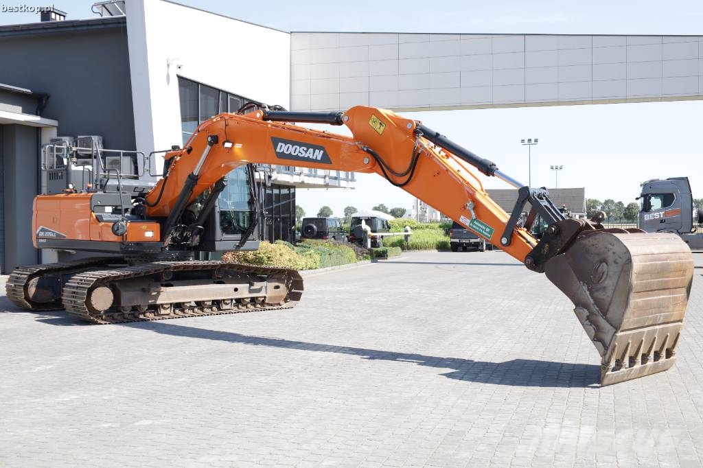 Doosan DX225LC-7 Excavadoras sobre orugas