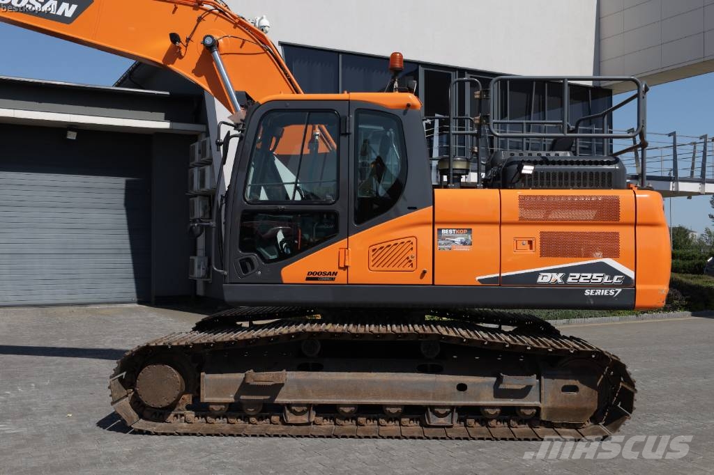 Doosan DX225LC-7 Excavadoras sobre orugas